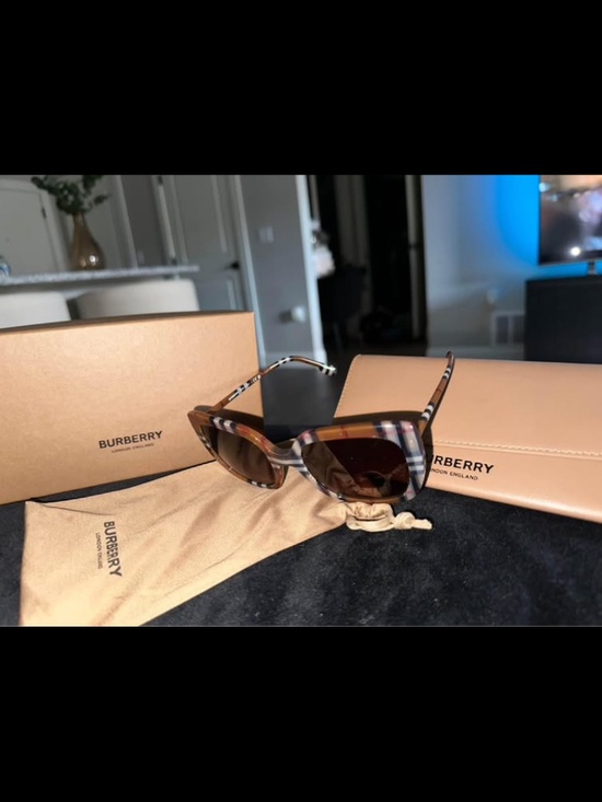 Burberry sunglasses